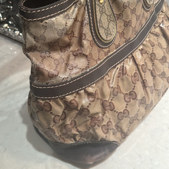 Authentic Gucci Tote Bag. - Picture 8 of 15
